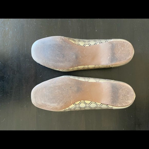 Micheal Kors Dayton Flat (8.5 Wide) - Picture 3 of 7